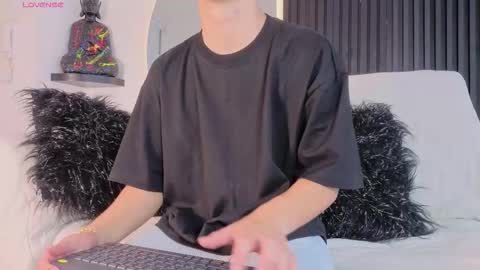   online show from 12/22/25, 07:00