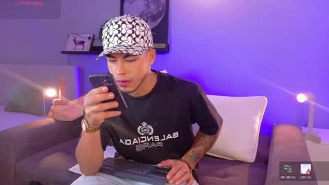 Snapshot of ken_boy_ chatting on 04/28/26, 09:03 online show from 04/28/26, 09:03