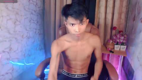 ken_minjun online show from 04/06/26, 12:06