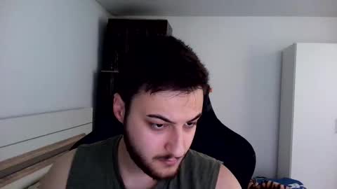 Snapshot of kenan_10 chatting on 05/08/26, 12:32 kenan online show from 05/08/26, 12:32