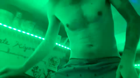 kencam70 online show from 04/18/26, 04:38