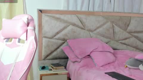 Snapshot of kendal_hot1 chatting on 10/23/25, 10:41 Aleja3 online show from 10/23/25, 10:41