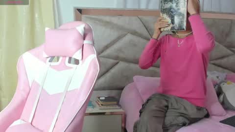 Snapshot of kendal_hot1 chatting on 10/30/25, 12:17 Aleja3 online show from 10/30/25, 12:17