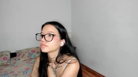 Kendal online show from 02/25/26, 02:59