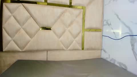 kendall69__ online show from 10/22/25, 12:49