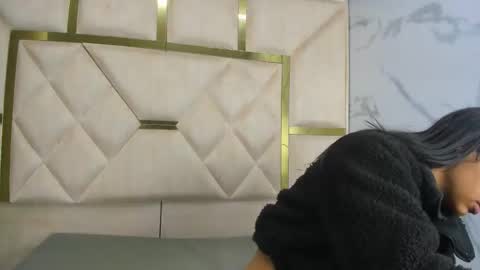 kendall69__ online show from 10/27/25, 12:53