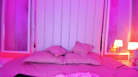 Kendall no Jenner  online show from 04/11/26, 03:55