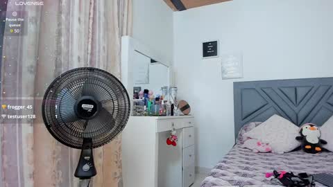 Snapshot of kendall_ewers chatting on 12/17/24, 02:12 Kendall ewers online show from 12/17/24, 02:12