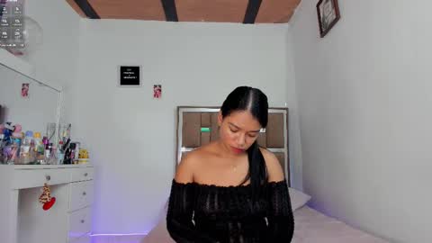 Snapshot of kendall_ewers chatting on 10/01/25, 12:38 Kendall ewers online show from 10/01/25, 12:38