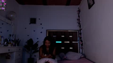 Kendall ewers online show from 04/11/26, 01:32