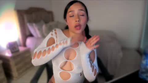 Snapshot of kendall_houle_ chatting on 03/05/25, 09:48 KendallHoule online show from 03/05/25, 09:48