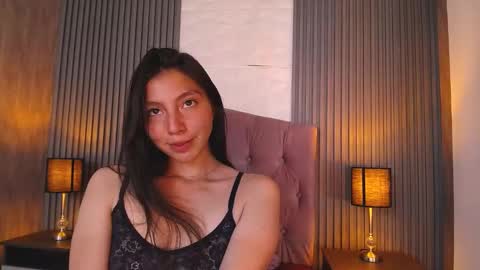 Snapshot of kendall_saenz chatting on 02/19/25, 07:38 kendall_saenz online show from 02/19/25, 07:38