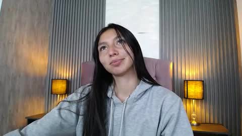 Snapshot of kendall_saenz chatting on 03/05/25, 07:49 kendall_saenz online show from 03/05/25, 07:49