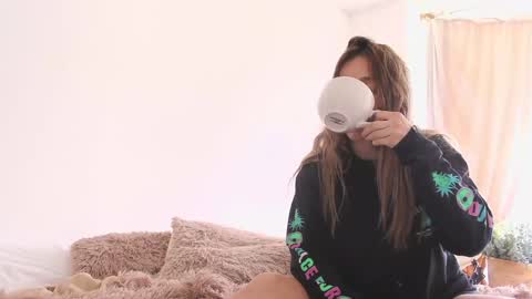 kendall online show from 03/10/25, 05:07