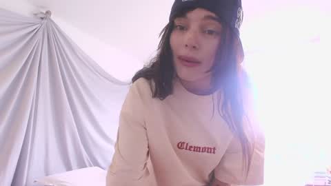 kendall online show from 09/10/25, 05:35