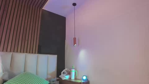   online show from 11/23/25, 11:32