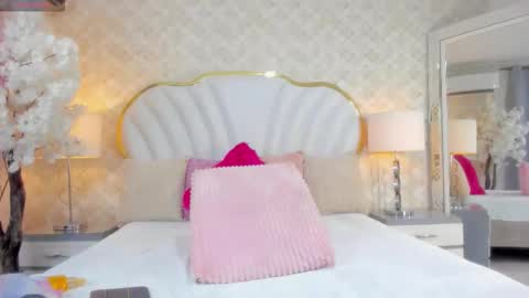 Kendal  online show from 02/21/26, 09:49