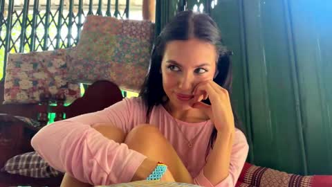 Hello my name is Kenzie its my third day here nice to meet youTGMamiMiami  Give me 50 thumbs ups online show from 03/07/26, 04:09