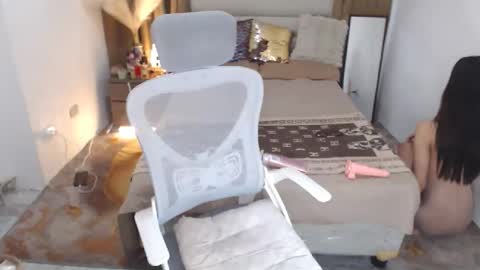 kendalveronika online show from 12/04/25, 08:01