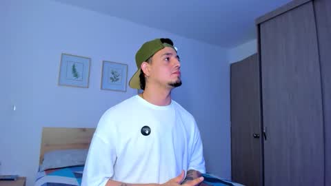 kendel_dimitri online show from 11/29/25, 09:01