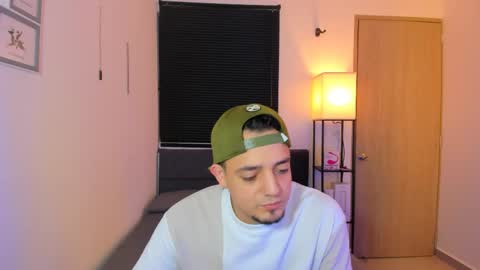 kendel_dimitri online show from 04/21/26, 05:03