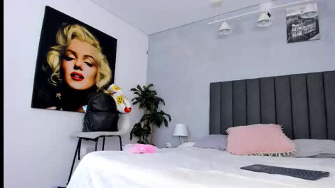 Kendra London online show from 03/10/26, 11:15