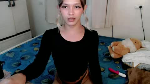 kendra_lunaxx online show from 06/15/26, 02:19
