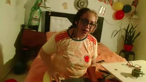 Snapshot of kendra_lust_69 chatting on 06/12/26, 04:11 kendra_lust_69 online show from 06/12/26, 04:11