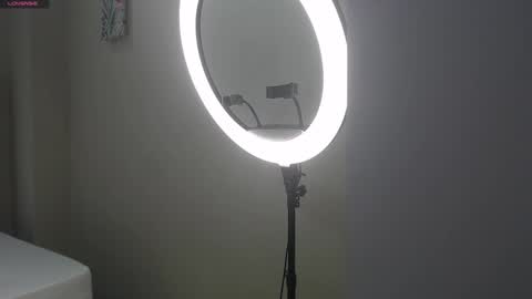 kendra_lux1 online show from 09/27/25, 02:00