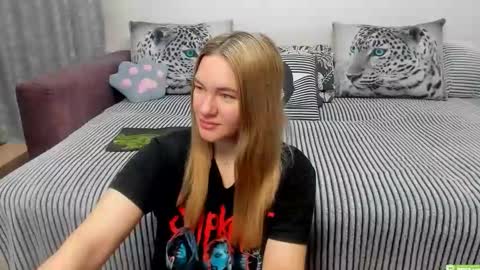 Kendra online show from 11/24/25, 11:37