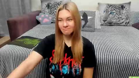 Kendra online show from 11/30/25, 11:31