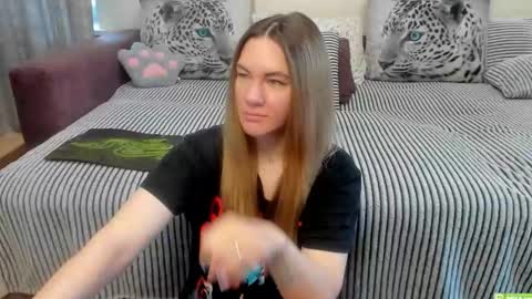 Snapshot of kendra_xx_ chatting on 05/02/26, 11:54 Kendra online show from 05/02/26, 11:54