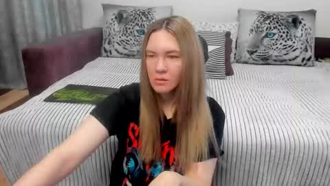 Snapshot of kendra_xx_ chatting on 05/30/26, 11:46 Kendra online show from 05/30/26, 11:46