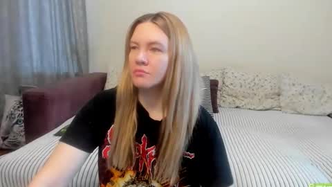 Snapshot of kendra_xx_ chatting on 06/08/26, 11:38 Kendra online show from 06/08/26, 11:38