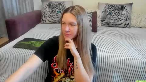 Snapshot of kendra_xx_ chatting on 06/09/26, 11:38 Kendra online show from 06/09/26, 11:38