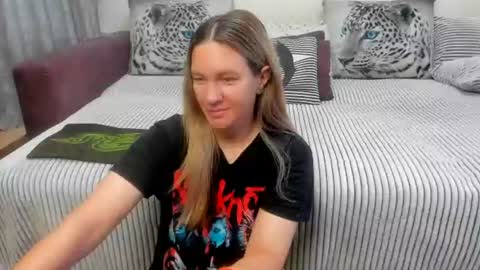 Kendra online show from 07/27/26, 11:45