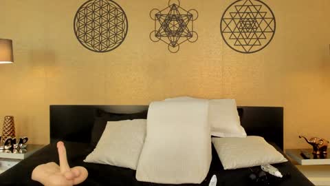 Snapshot of kendraleroy chatting on 01/07/25, 05:31 KENDRA online show from 01/07/25, 05:31