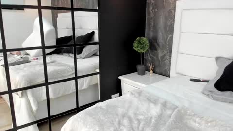 Snapshot of kendraleroy chatting on 02/28/25, 12:43 KENDRA online show from 02/28/25, 12:43