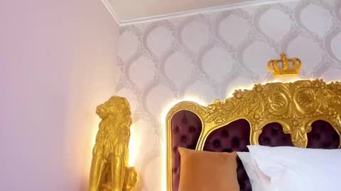 Kendral  online show from 10/07/25, 04:53