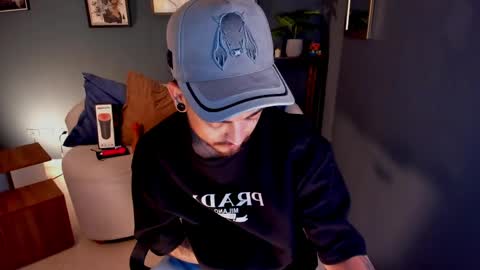 Snapshot of keneth_collins chatting on 05/21/26, 01:07 keneth_collins online show from 05/21/26, 01:07