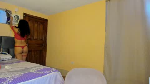 Snapshot of keniia_riizz chatting on 07/17/26, 06:13 Kenia online show from 07/17/26, 06:13