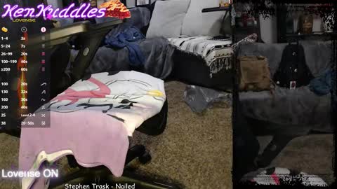 Snapshot of kenkuddles chatting on 11/06/25, 01:28 Ken Kuddles online show from 11/06/25, 01:28