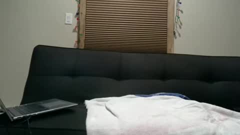 Kenluca online show from 01/04/25, 10:02