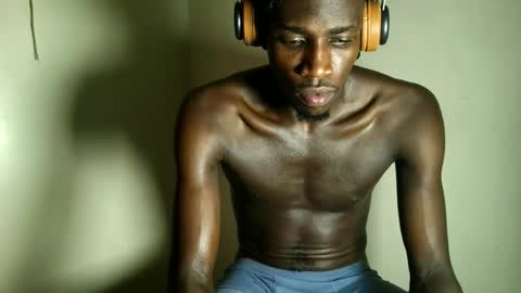 Kenia online show from 12/20/25, 10:17