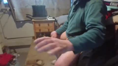 Snapshot of kenneth69h chatting on 01/15/25, 04:54 kenneth69h online show from 01/15/25, 04:54