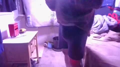 Snapshot of kenneth69h chatting on 02/25/25, 11:30 kenneth69h online show from 02/25/25, 11:30