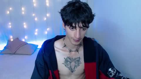 Snapshot of kenny__hot chatting on 12/06/24, 03:33 kenny online show from 12/06/24, 03:33