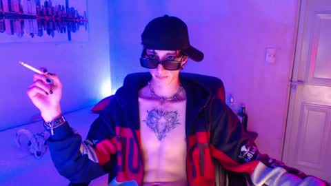 Snapshot of kenny__hot chatting on 02/02/25, 09:23 kenny online show from 02/02/25, 09:23