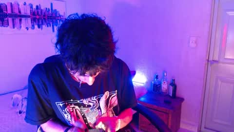 Snapshot of kenny__hot chatting on 02/03/25, 09:39 kenny online show from 02/03/25, 09:39