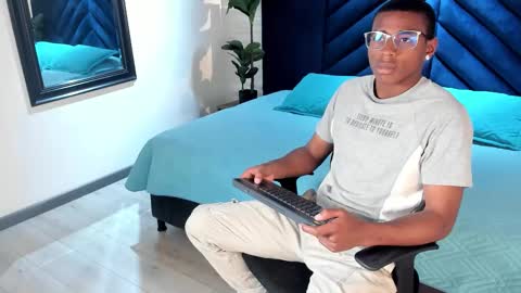 Kenny Thompson online show from 02/21/26, 09:16